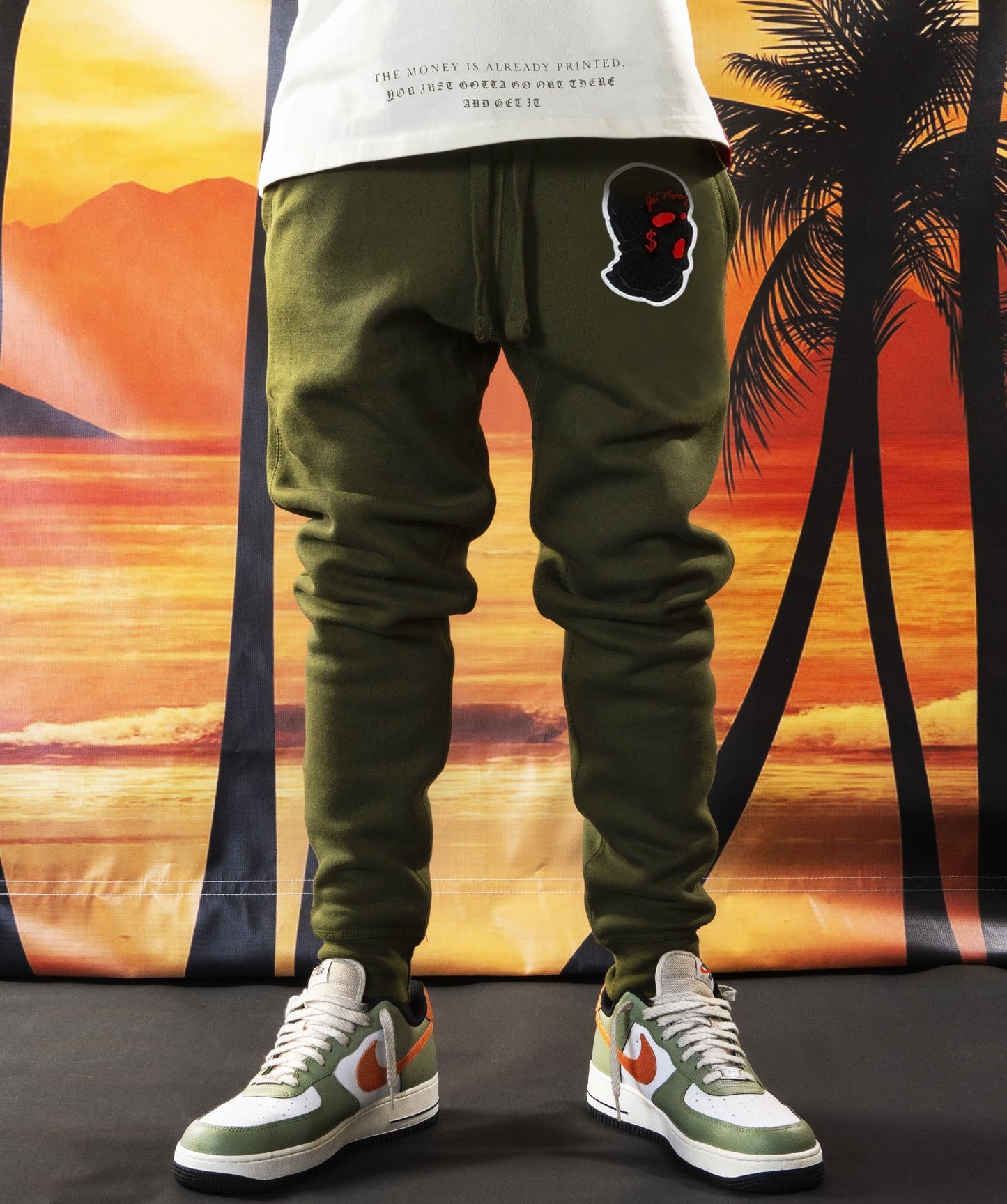 Ski Mask Che Patch Jogger